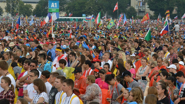 Jovens reunidos em Cracóvia na última edição da JMJ / Foto: Site oficial krakow2016