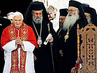 Conversão e santidade abrem coração para a unidade, diz Bento XVI