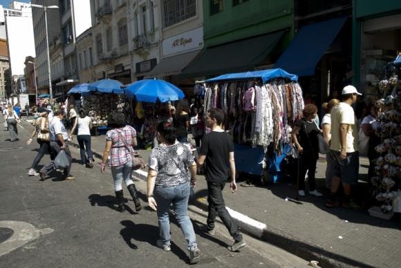 No trimestre, mais 721 mil pessoas começaram a trabalhar, principalmente no mercado informalArquivo/Agência Brasil
