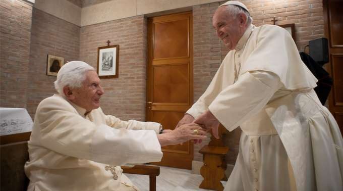 Bento XVI e o Papa Francisco em uma imagem recente. Foto: Vatican Media
