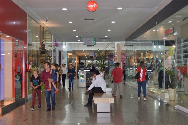 Shopping terá lojas em horário diferenciado no feriado e praça de alimentação funcionará normalmente- Foto: Gizele Almeida