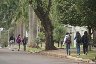 As aulas nas escolas do município começam só no dia 14, já no Estado começa dia 7.