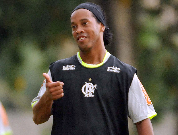 Ronaldinho está pronto para estrear no Flamengo (Foto: Alexandre Vidal / Fla Imagem)