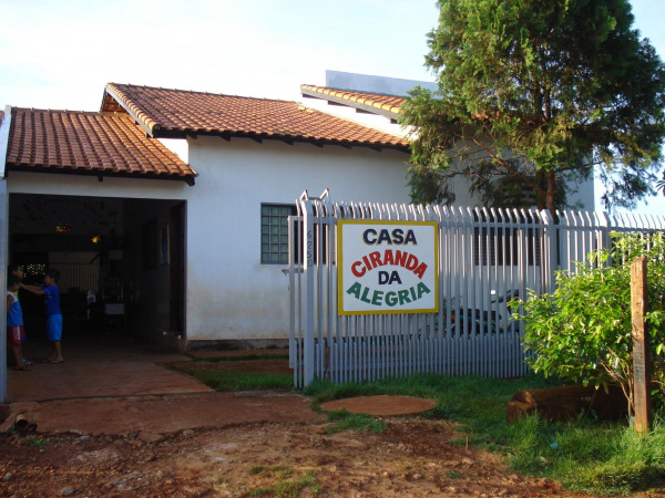 Casa Ciranda da Alegria, localizada no Jardim Guanabara em Dourados.