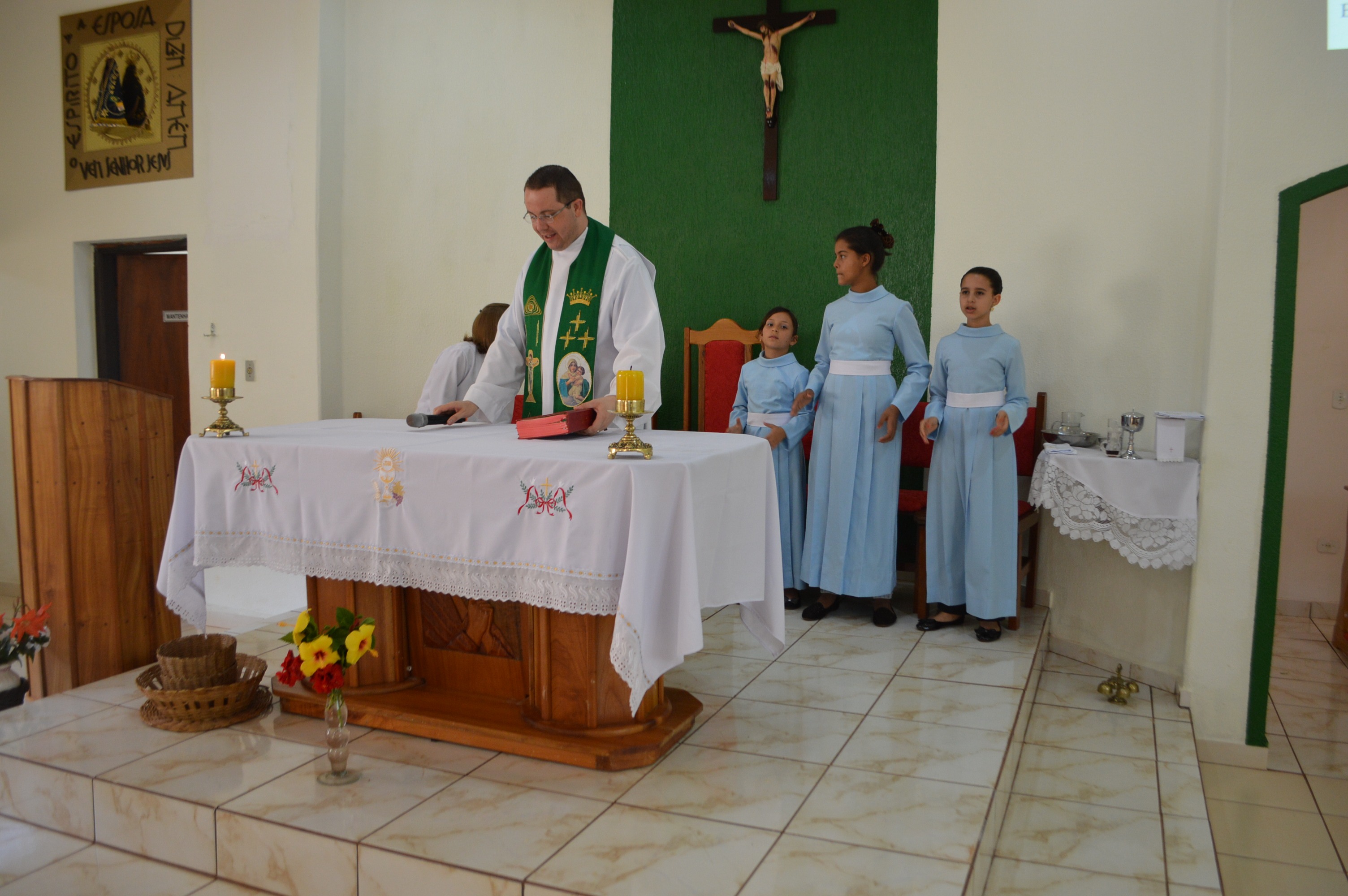 Padre Odair José, pároco da paróquia Nossa Senhora Aparecida, de Douradina/MS.