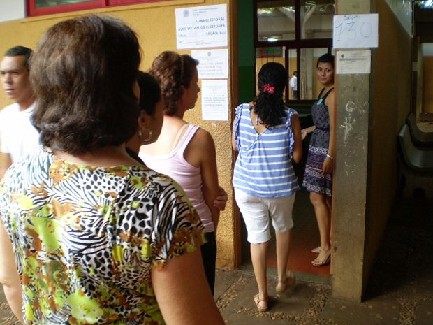 Além da Escola Estadual Antonia da Silveira Capilé (Jardim Água Boa), a equipe da Rádio Coração visitou as escolas municipais Italívio Penzo e Antonia Candido de Melo no Parque da Nações II