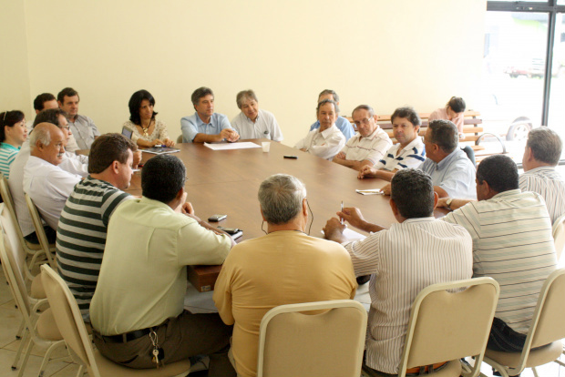 Murilo Zauiht reuniu ontem todos os representantes de partidos aliados (Foto: Hédio Fazan/PROGRESSO)