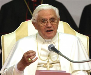 Dirijo-me particularmente a vós, queridos Irmãos no Episcopado. Para dar continuidade e difusão à vossa missão de salvação em Cristo, «promovam o mais possível as vocações sacerdotais e religiosas, e de modo particular as missionárias» (Decr. Christus Dominus, 15). 
