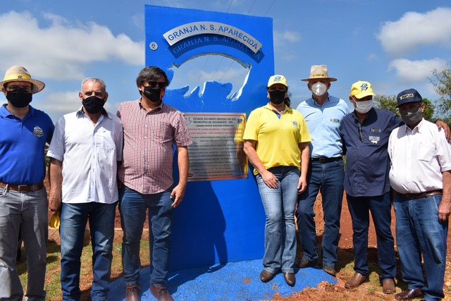 Produtores de Dourados inauguram granja pioneira no Brasil em ração líquida para suínos Produtores de Dourados inauguram granja pioneira no Brasil em ração líquida para suínos