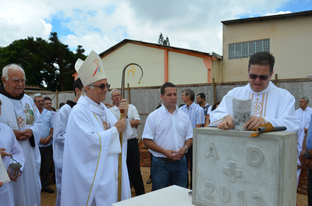 Lançamento pedra fundamental