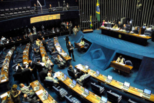 Senado votará salário mínimo nesta quarta-feira (23) sob pressão do governo Dilma