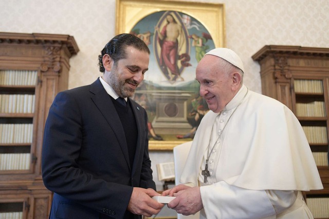 Papa Francisco com Saad Hariri hoje no Vaticano. Foto: Vatican Media