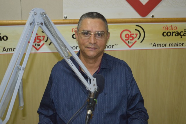 Osmar Rodrigues Caires, diretor executivo  da FTM , agradeceu e lançou campanha de natal no programa Um Só Coração com a comunicadora Ozair Sanábria.