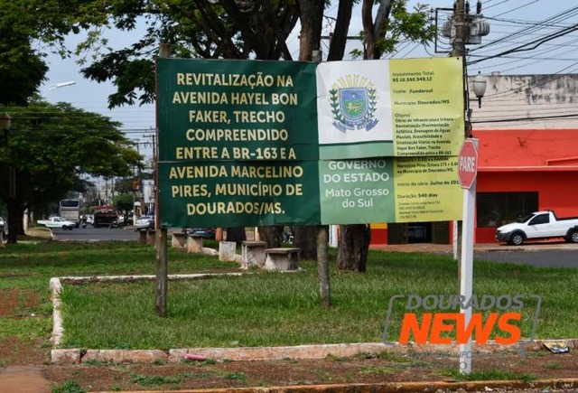 Revitalização da Avenida Hayel Bon Faker começou em 12 de agoosto de 2019 - Crédito: Hedio Fazan/Dourados News/Arquivo
