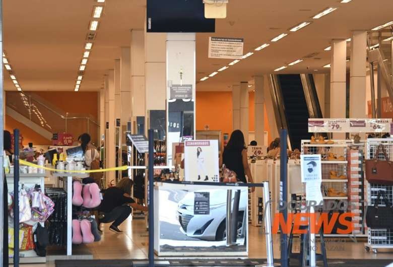 Comércio e serviços se destacaram em março em Dourados - Crédito: Hedio Fazan/Dourados News/Arquivo