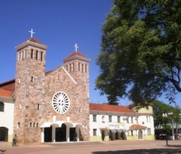 Dom Redovino completa dez anos à frente da Diocese de Dourados