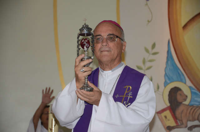 Bispo celebra missa na presença da relíquia de São Luiz Orione