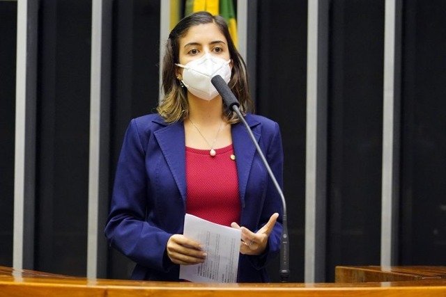 Pablo Valadares/Câmara dos Deputados

Tabata apresentou dados que mostram que 2,49 milhões de estudantes podem ser beneficiados