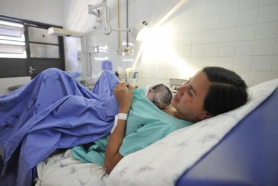 Quando o parto é normal, mãe e bebê criam uma relação mais próximaMarcelo Camargo/Arquivo/Agência Brasil