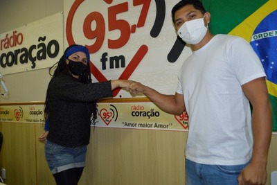 Orlando Bastidas e Rosana Daza, venezuelanos que residem na cidade de Dourados, vieram hoje(18/05) na Rádio Coração e participação do programa 'Sintonia do Amor