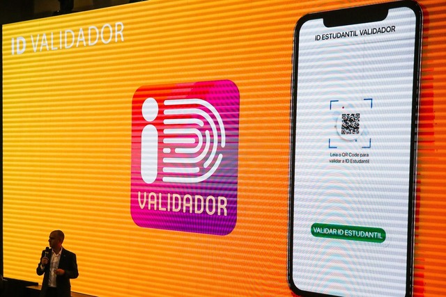 MEC lança aplicativo que serve de carteira de estudante MEC lança aplicativo que serve de carteira de estudante