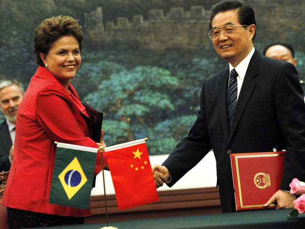Dilma e o presidente chinês, Hu Jintao, se reuniram nesta terça (Foto: AP)