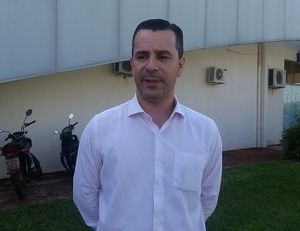 Assessor especial de gabinete da prefeita, Alexandre Mantovani diz que a operação é para averiguar número de vagas puras na Educação
foto - Cido Costa/DouradosAgora