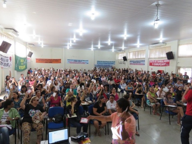 Educadores de Dourados aprovam paralisação contra reforma da previdência