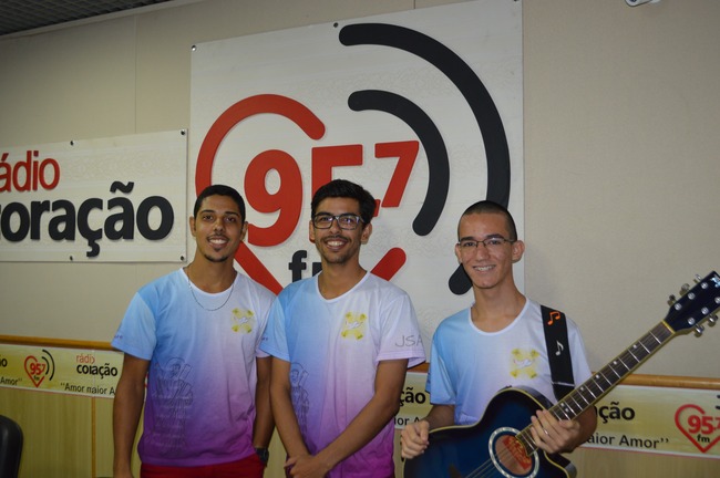 Carlos Henrique, Everton Moura e Lucas Santa Cruz. Foto: Rádio Coração/RC