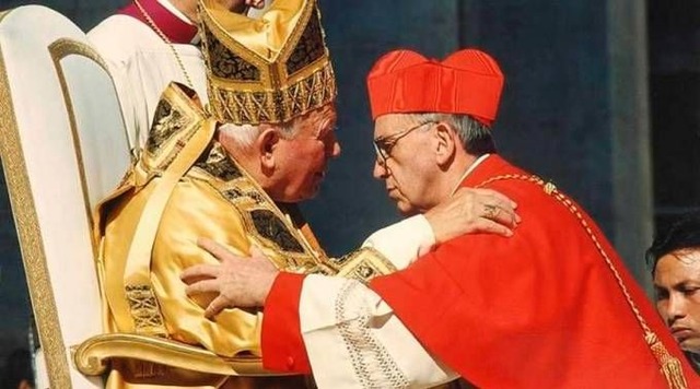 São João Paulo II e o Cardeal Jorge Mario Bergoglio