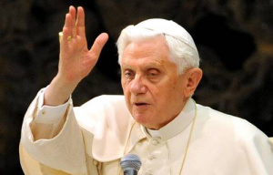 Papa Bento XVI expressa suas condolências a famílias de vítimas de massacre no EUA
