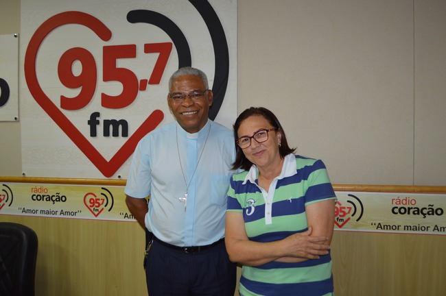 Elza Farias, leiga missionária, acompanhou Dom Henrique em mais uma visita pastoral. Foto: Rádio Coração/RC