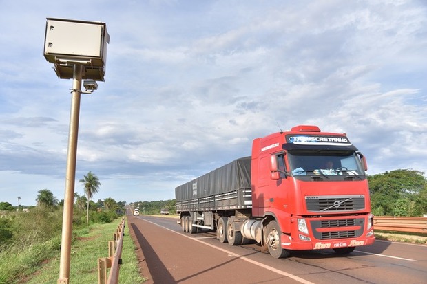 Radares em operação em vários trechos da BR-163 em Dourados e Capital