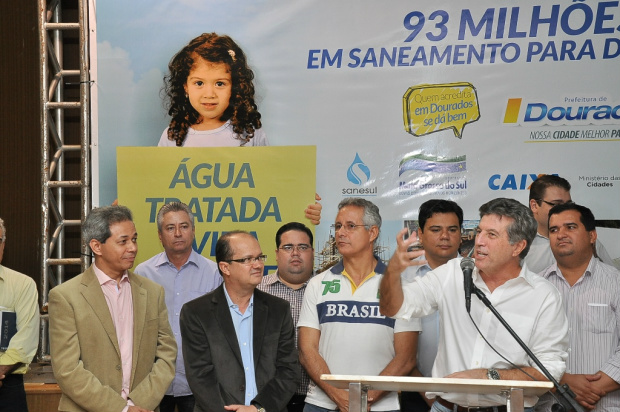 Murilo disse que principal objetivo é garantir qualidade de vida aos douradenses e destacou investimentos em saneamento
Crédito: A. Frota