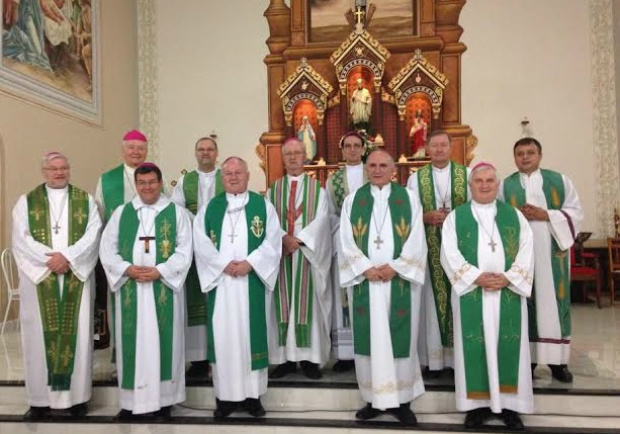 Bispos do Sul 4 participam de reunião