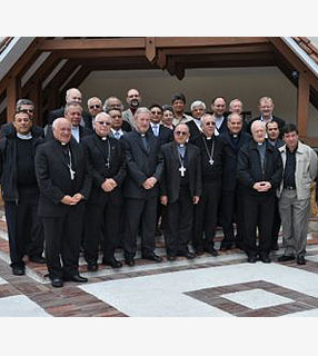 Membros da atual equipe diretora do Celam