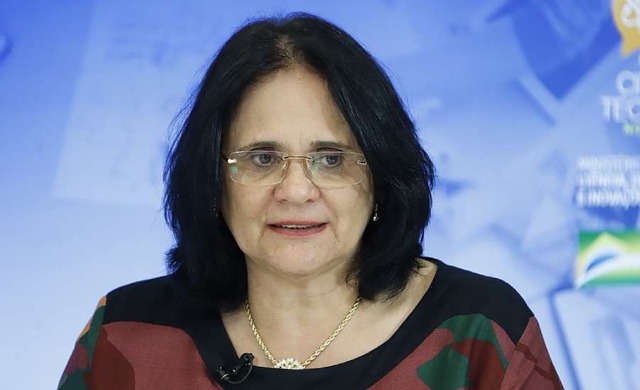 Damares Alves repudia recomendação de Conselho de Direitos Humanos sobre teleaborto