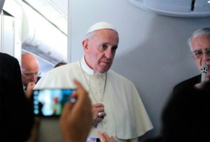 O Papa Francisco apoia ação internacional para parar o “agressor injusto” no Iraque