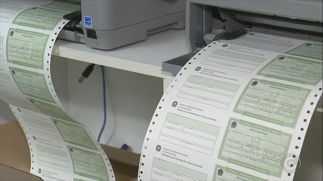Eleitores podem procurar uma unidade do cartório eleitoral para transferir, atualizar ou emitir o título de eleitor - Crédito: (Reprodução/TV TEM)