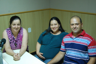 Ozair entrevistando o casal Kedma e Luis Marcelo