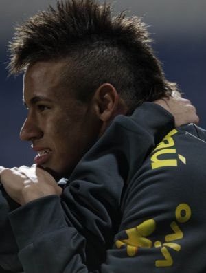 Chamado de craque por Muricy, Neymar ganha
elogios de Mano (Foto: Divulgação/Mowa Press)