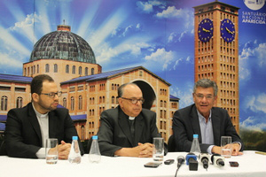 Padre Josafá Moraes, Dom Damasceno e RodolphoGamberini (da esquerda para a direita)
