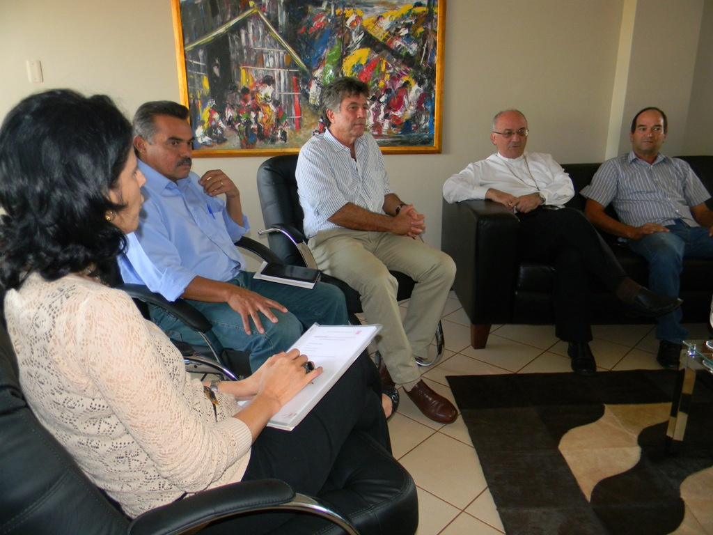Prefeito recebeu bispo para discutir apoio à Romaria do Sagrado Coração de Jesus
Foto: Assecom