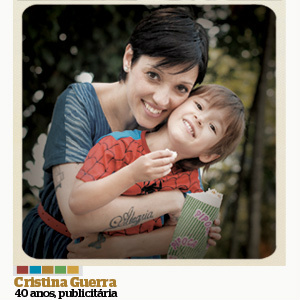 Grávida de sete meses de Francisco, hoje com 4 anos, Cristiana enfrentou uma tragédia: o pai do bebê, seu namorado, Guilherme Fraga, morreu após uma parada cardíaca, aos 38 anos. Em luto, ela começou a escrever um blog, Para Francisco, em que apresentava o pai ao filho. Por meio dos textos, Cristiana não só superou a dor, como descobriu uma nova vocação, a de blogueira. Lançou um blog de moda, o Hoje Vou Assim, que se tornou fonte de satisfação e renda