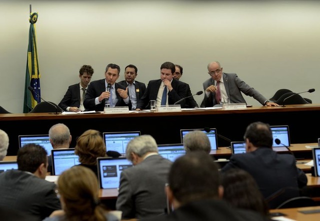 O ministro da Fazenda, Eduardo Guardia, fala na audiência pública da comissão especial da Câmara criada para analisar o projeto de desestatização da Eletrobras (Wilson Dias/Agência Brasil)