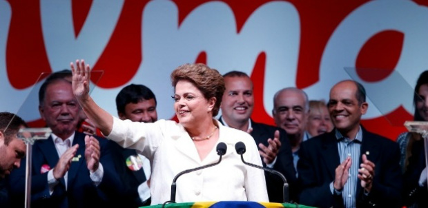 Dilma se diz 'disposta ao diálogo' e afirma que país não está dividido
