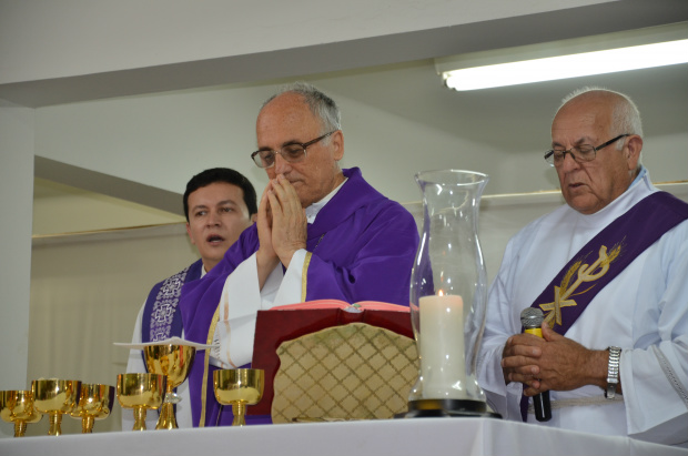 Dom Redovino celebra missa pela alma de dom Alberto Först