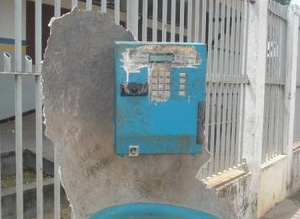 Você consegue ver o orelhão? (Foto: Desconhecido)