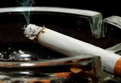 Desde o dia 03/12, passou a valer em todo o país a chamada Lei Antifumo que proíbe, entre outras coisas, fumar em ambientes fechados públicos e privados.