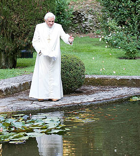 Papa permanece na residência pontifícia de Castel Gandolfo entre os meses de julho e setembro
